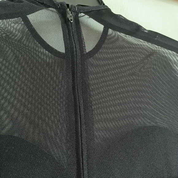 90'S  Classic elegant evening black top sheer with satin look detail blouse - Picture 6 of 10